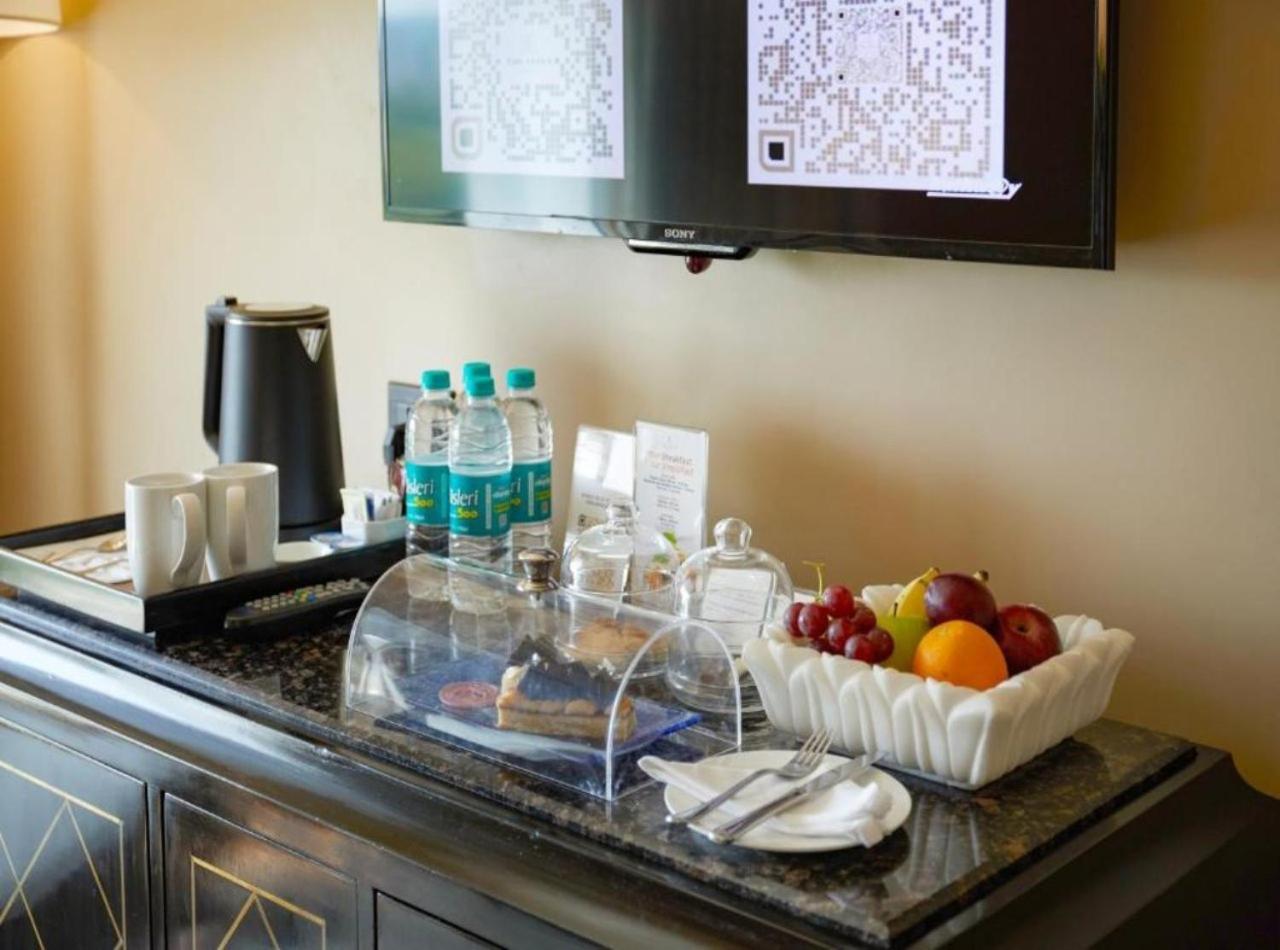 Rosewood Suites A Family Hotel Near Delhi Airport นิวเดลี ภายนอก รูปภาพ