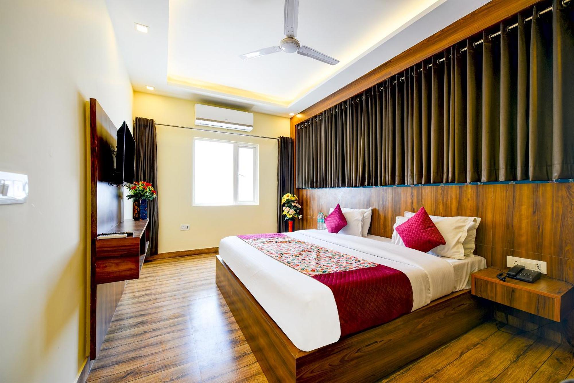 Rosewood Suites A Family Hotel Near Delhi Airport นิวเดลี ภายนอก รูปภาพ