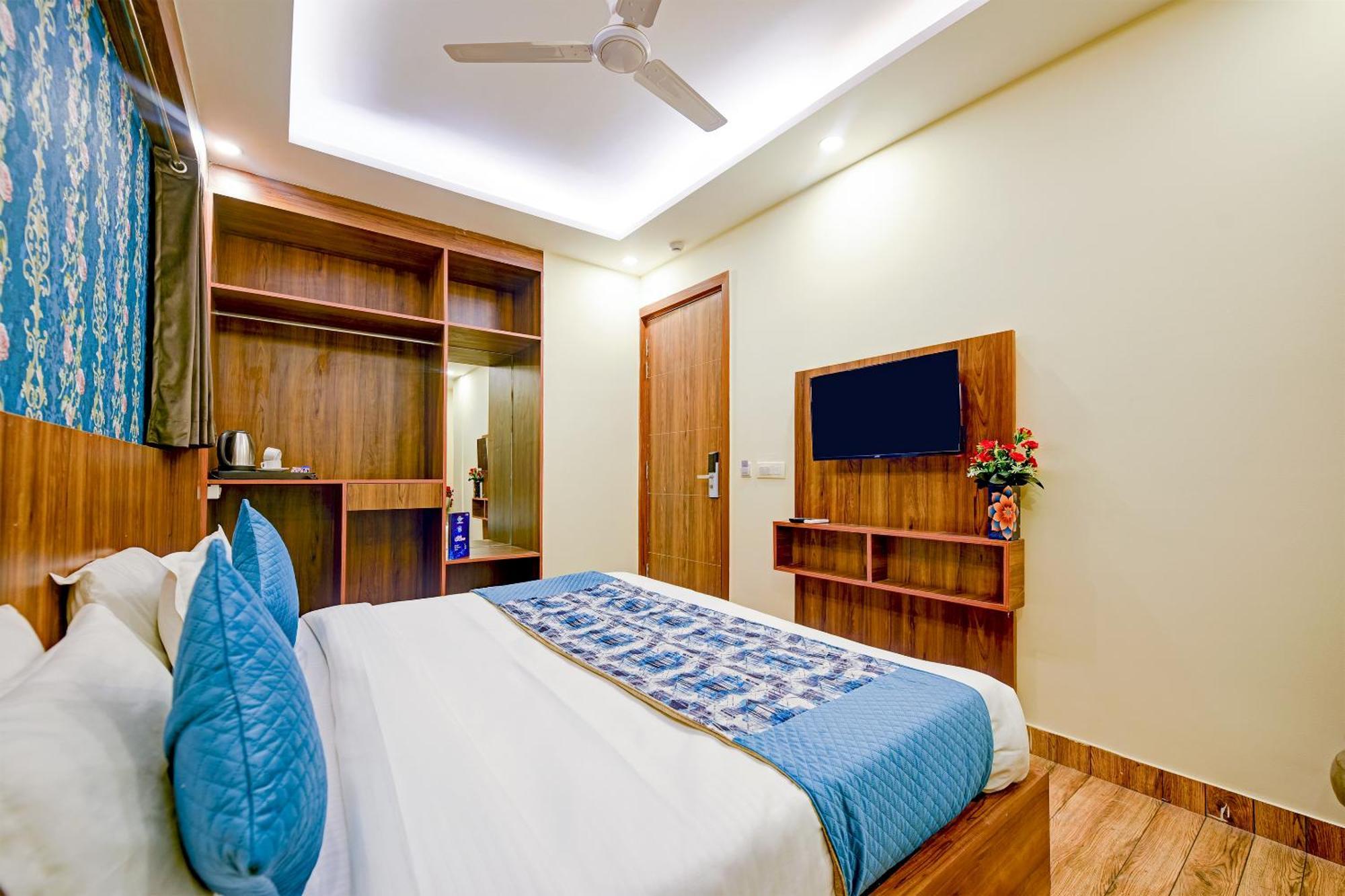Rosewood Suites A Family Hotel Near Delhi Airport นิวเดลี ภายนอก รูปภาพ