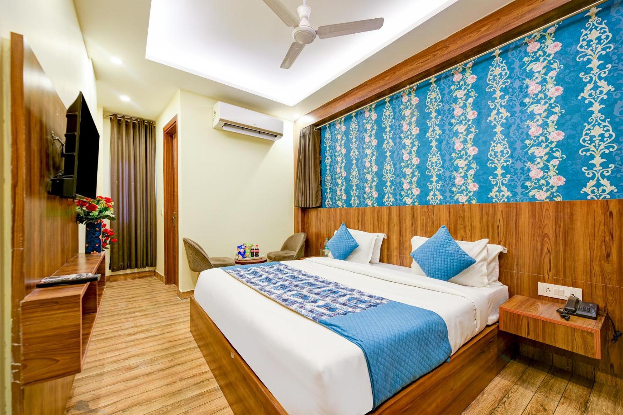Rosewood Suites A Family Hotel Near Delhi Airport นิวเดลี ภายนอก รูปภาพ